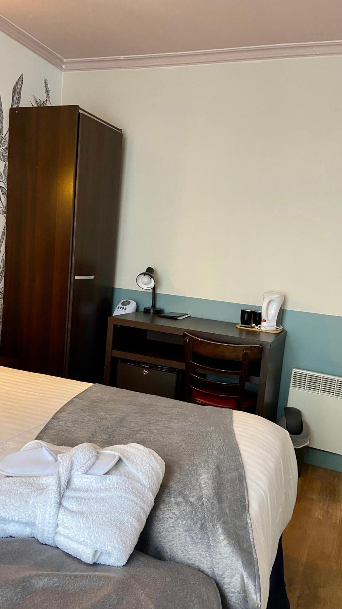 Amadeus Hotel Париж Экстерьер фото