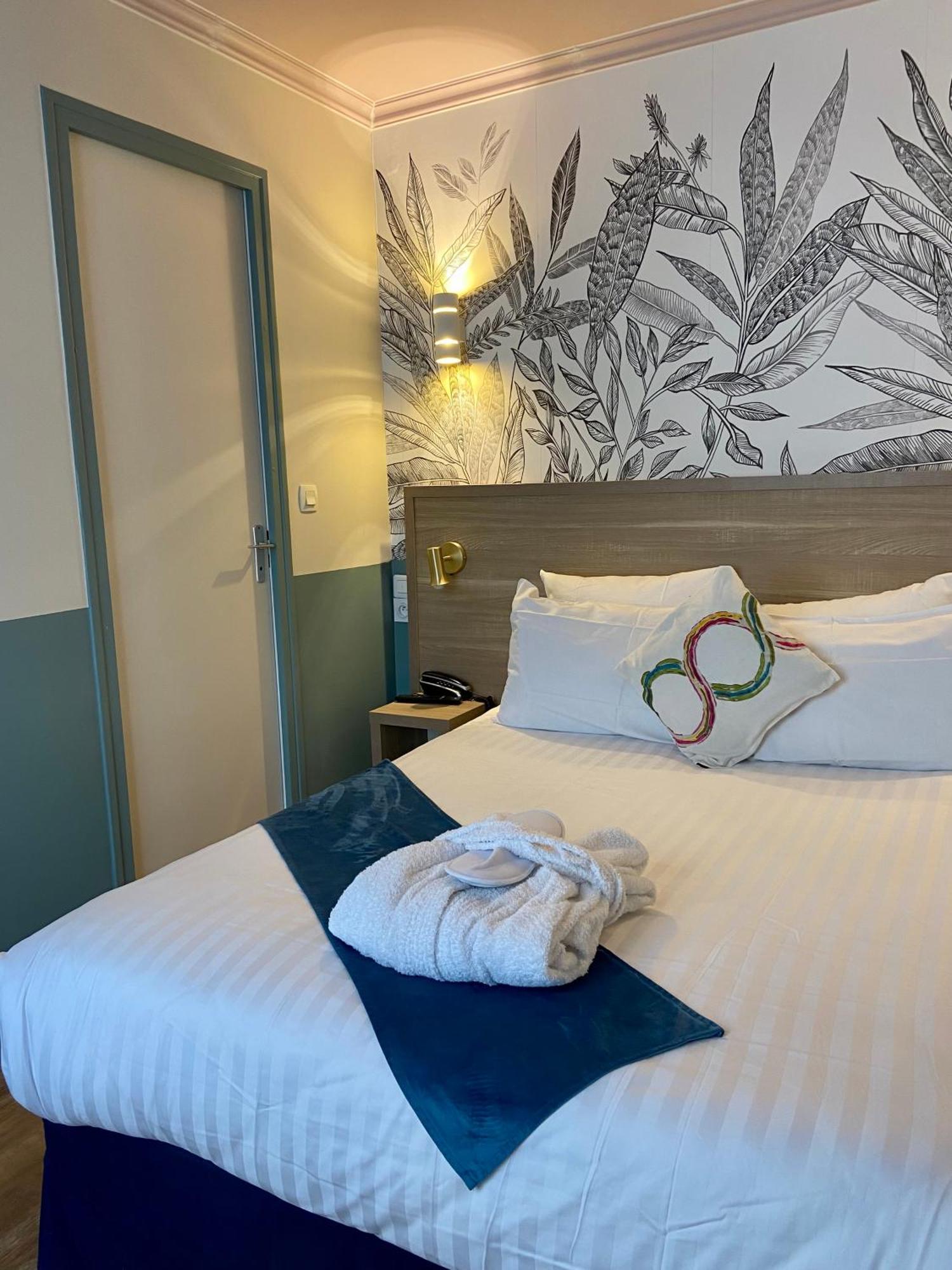 Amadeus Hotel Париж Экстерьер фото