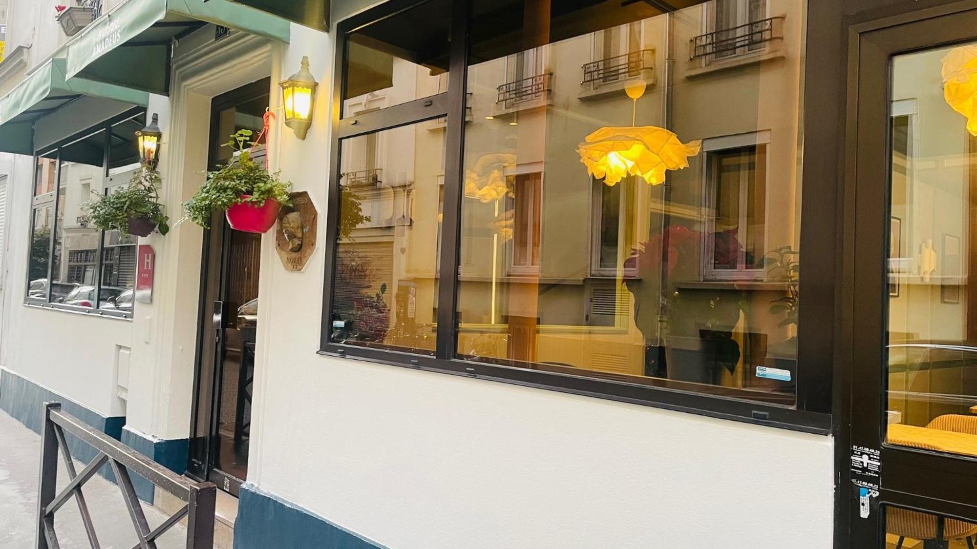 Amadeus Hotel Париж Экстерьер фото