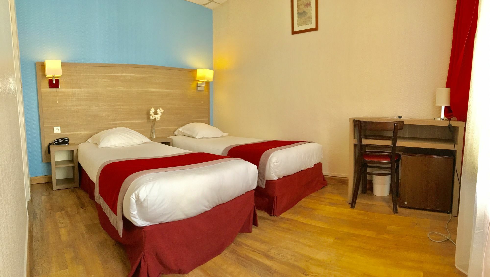 Amadeus Hotel Париж Экстерьер фото