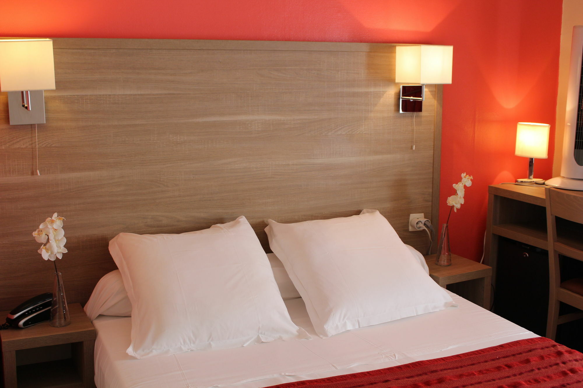 Amadeus Hotel Париж Экстерьер фото
