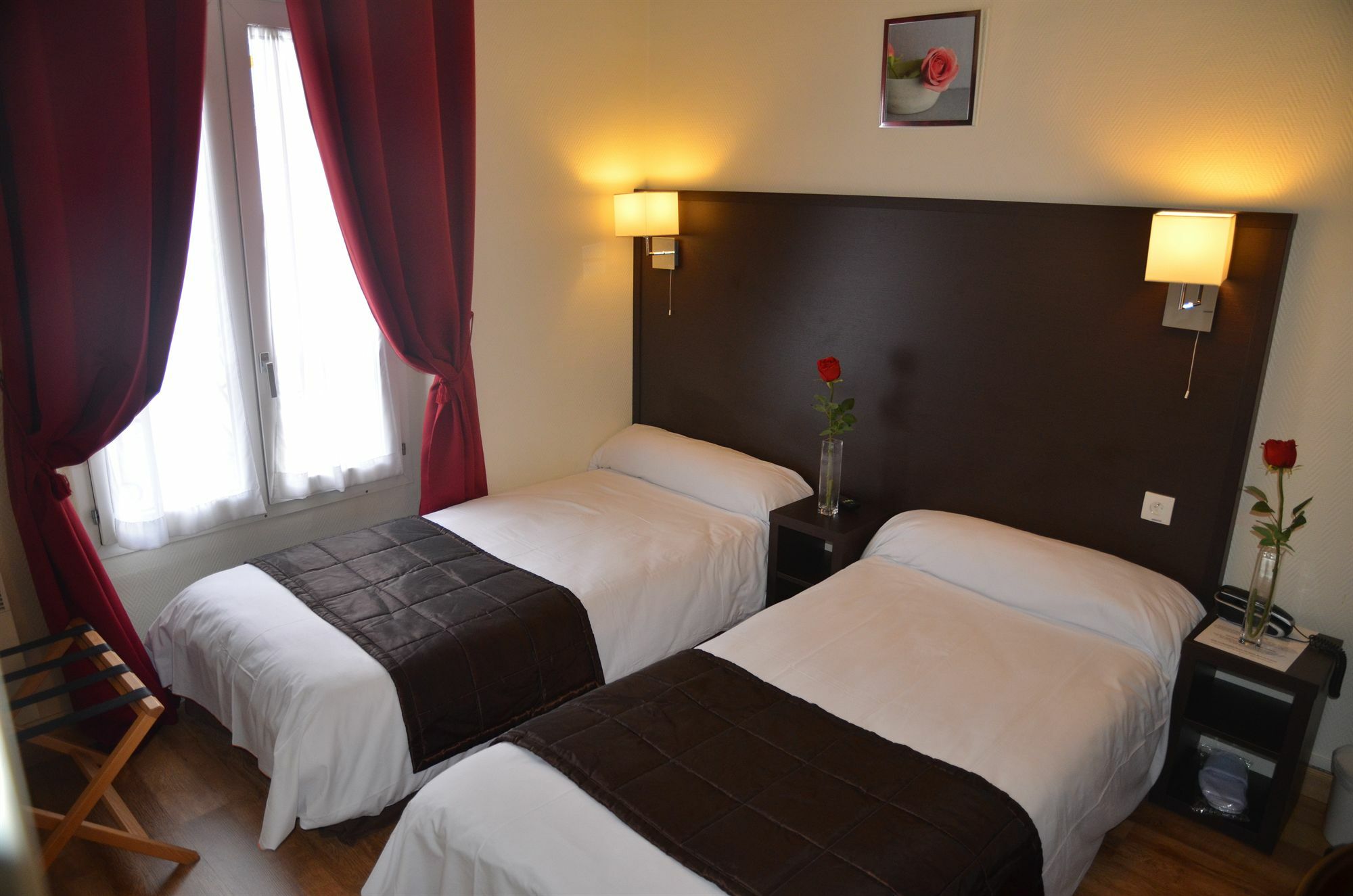 Amadeus Hotel Париж Экстерьер фото